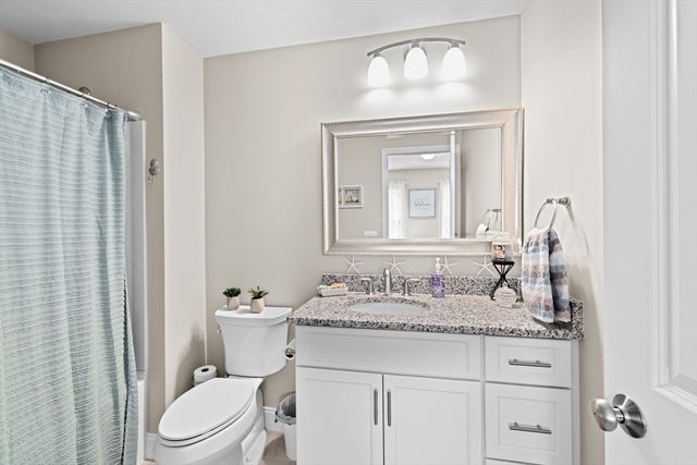 14 Meadowbrook Dr, Plymouth, MA 02360