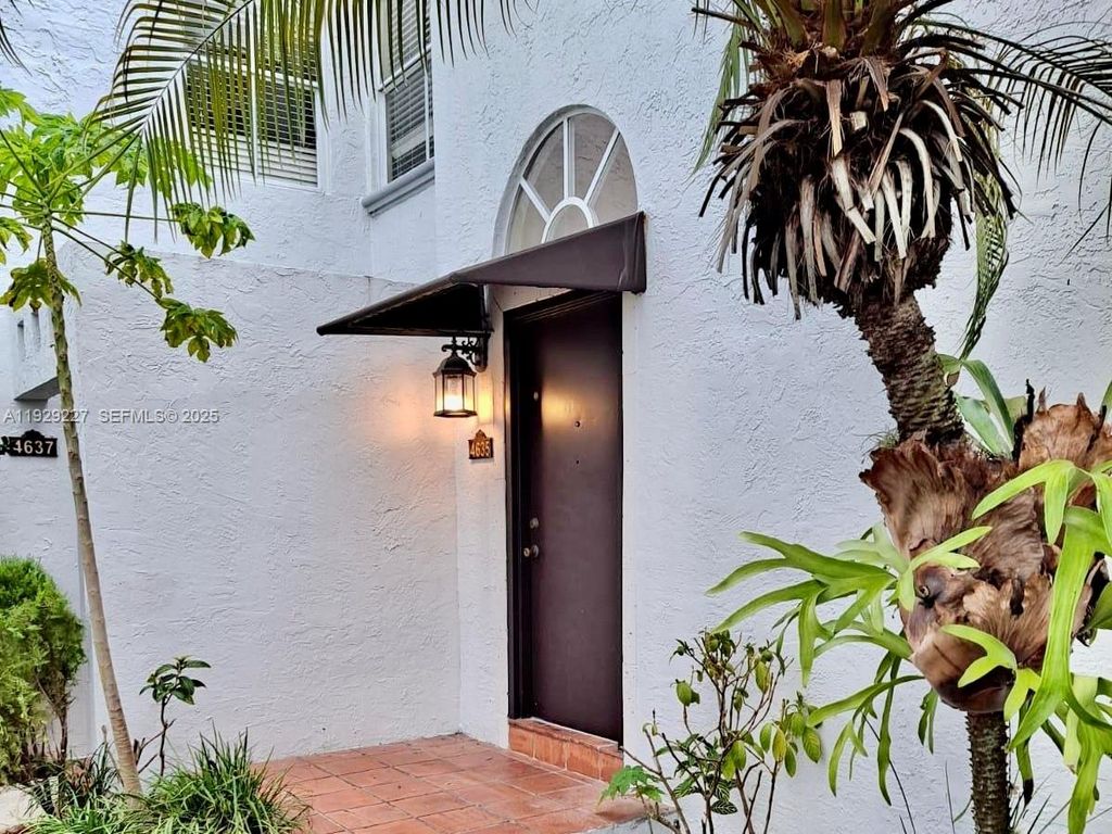 4635 NW 97th Pl 158, Doral, FL 33178