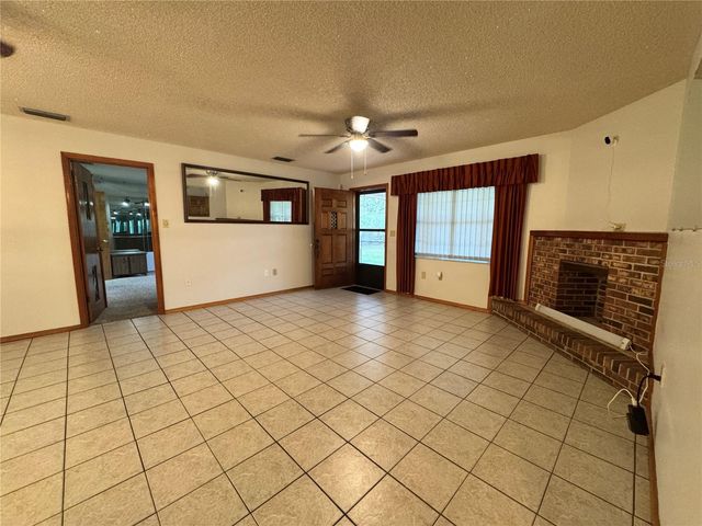 8225 E HIGHWAY 25, Belleview, FL 34420