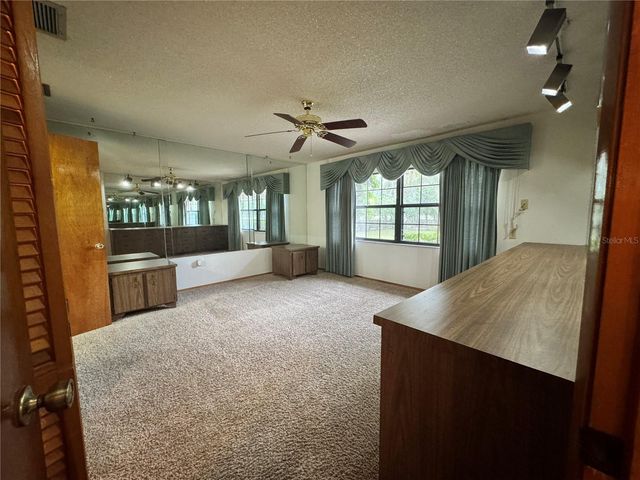 8225 E HIGHWAY 25, Belleview, FL 34420