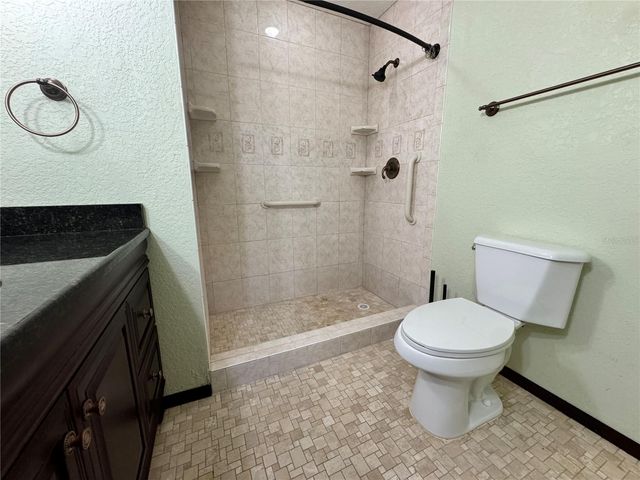 8225 E HIGHWAY 25, Belleview, FL 34420