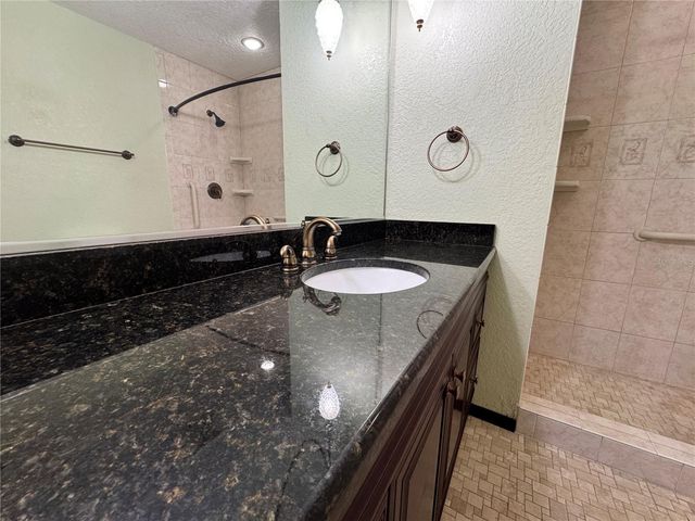 8225 E HIGHWAY 25, Belleview, FL 34420