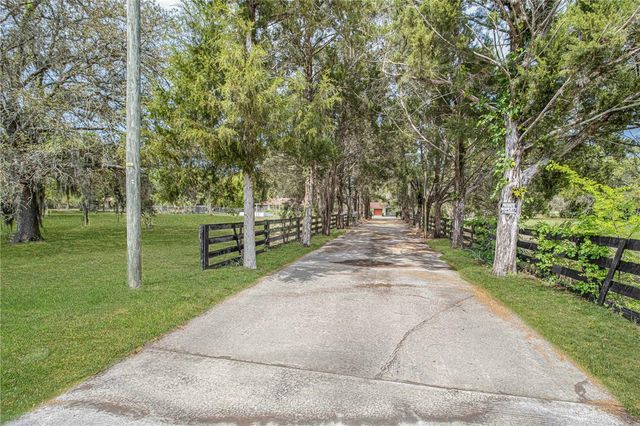 8225 E HIGHWAY 25, Belleview, FL 34420
