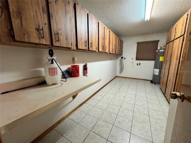 8225 E HIGHWAY 25, Belleview, FL 34420