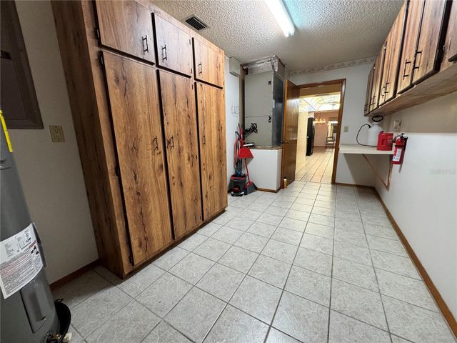 8225 E HIGHWAY 25, Belleview, FL 34420