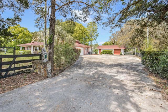 8225 E HIGHWAY 25, Belleview, FL 34420