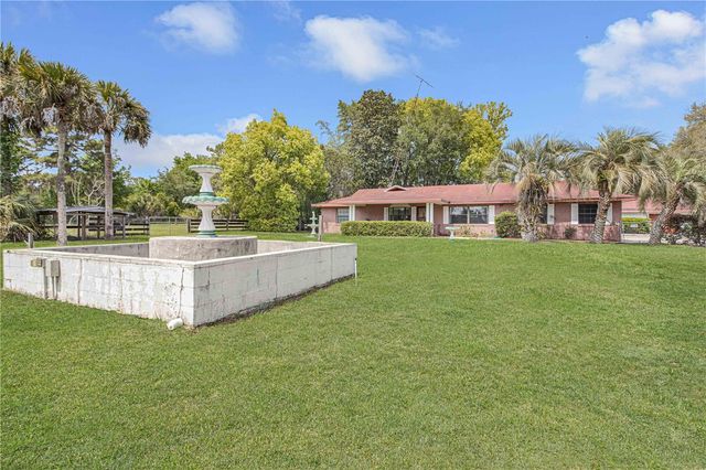 8225 E HIGHWAY 25, Belleview, FL 34420