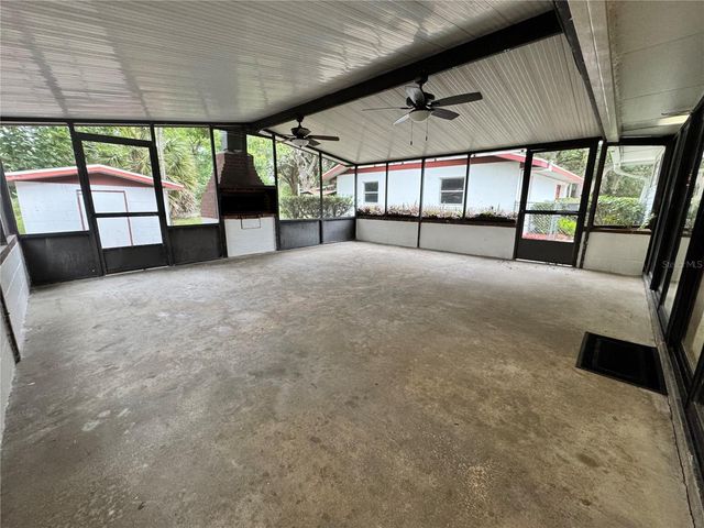 8225 E HIGHWAY 25, Belleview, FL 34420