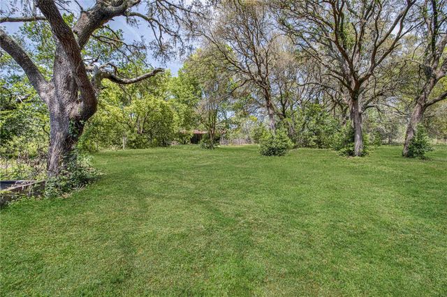 8225 E HIGHWAY 25, Belleview, FL 34420