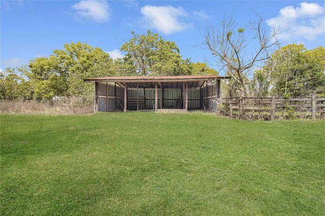 8225 E HIGHWAY 25, Belleview, FL 34420