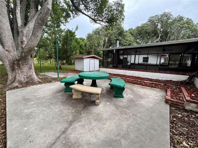 8225 E HIGHWAY 25, Belleview, FL 34420