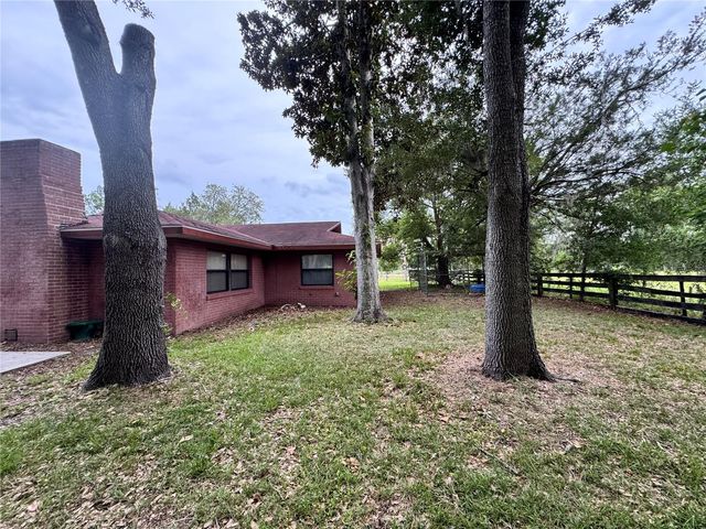 8225 E HIGHWAY 25, Belleview, FL 34420