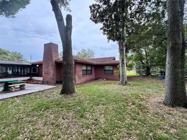 8225 E HIGHWAY 25, Belleview, FL 34420