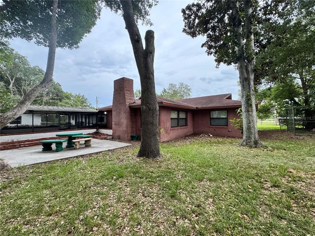 8225 E HIGHWAY 25, Belleview, FL 34420