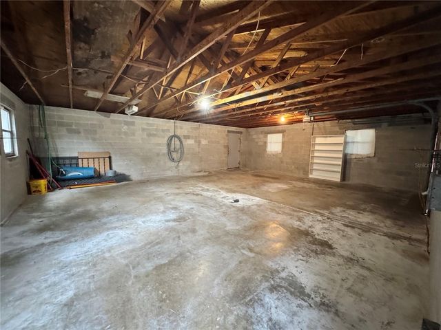 8225 E HIGHWAY 25, Belleview, FL 34420