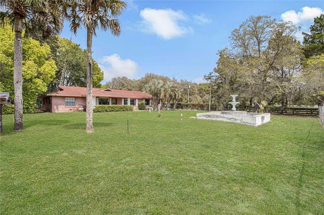 8225 E HIGHWAY 25, Belleview, FL 34420