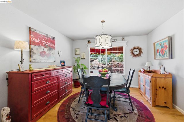 22295 Paseo De Los Portales Rd, Sonora, CA 95370