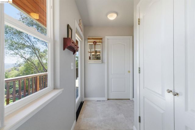 22295 Paseo De Los Portales Rd, Sonora, CA 95370