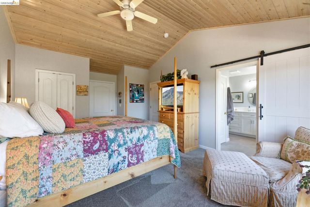 22295 Paseo De Los Portales Rd, Sonora, CA 95370