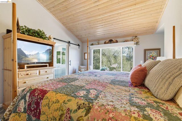 22295 Paseo De Los Portales Rd, Sonora, CA 95370