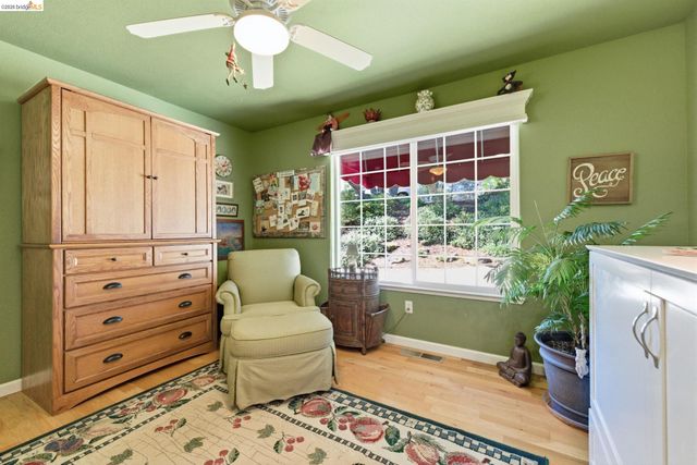 22295 Paseo De Los Portales Rd, Sonora, CA 95370