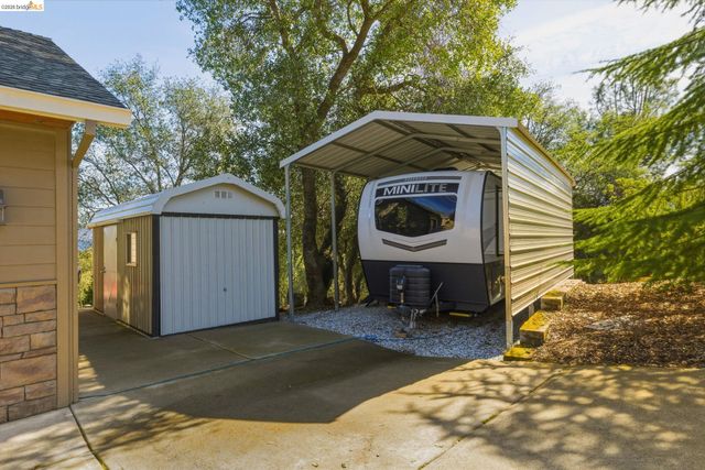 22295 Paseo De Los Portales Rd, Sonora, CA 95370