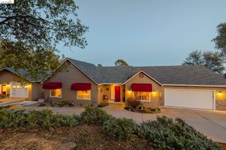 22295 Paseo De Los Portales Rd, Sonora, CA 95370
