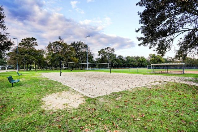 3217 Highland Gate Drive, League City, TX 77573
