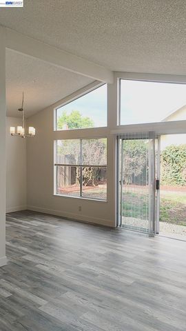 4266 Warbler Loop, Fremont, CA 94555