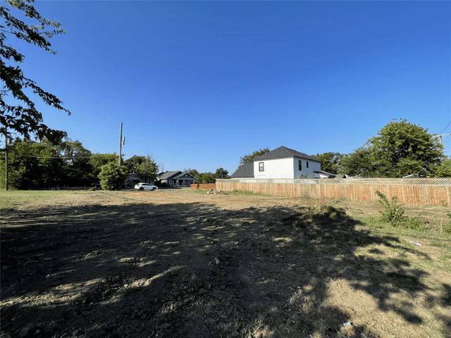 1400 E Morphy Street, Fort Worth, TX 76104
