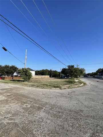 1400 E Morphy Street, Fort Worth, TX 76104
