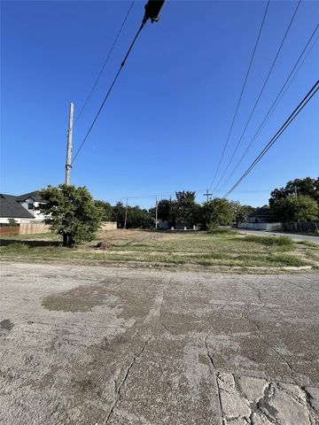 1400 E Morphy Street, Fort Worth, TX 76104