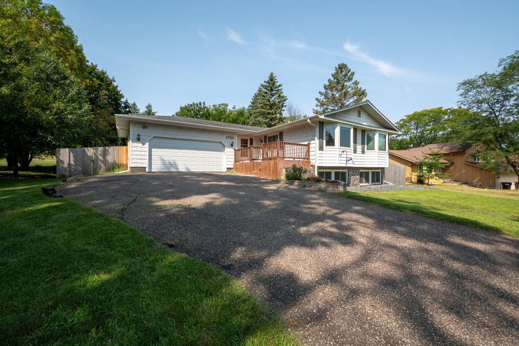 1732 Evergreen Drive, Woodbury, MN 55125 — photo 3