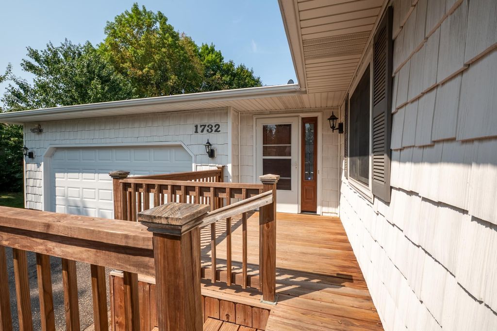 1732 Evergreen Drive, Woodbury, MN 55125 — photo 4