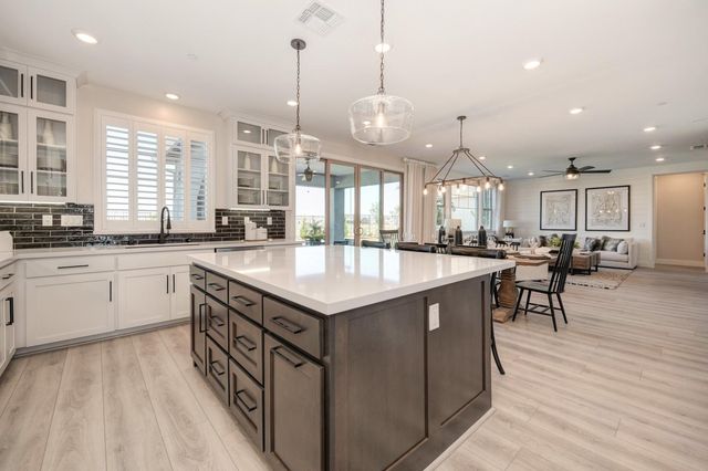 2017 Arbor Ridge Dr, Roseville, CA 95747