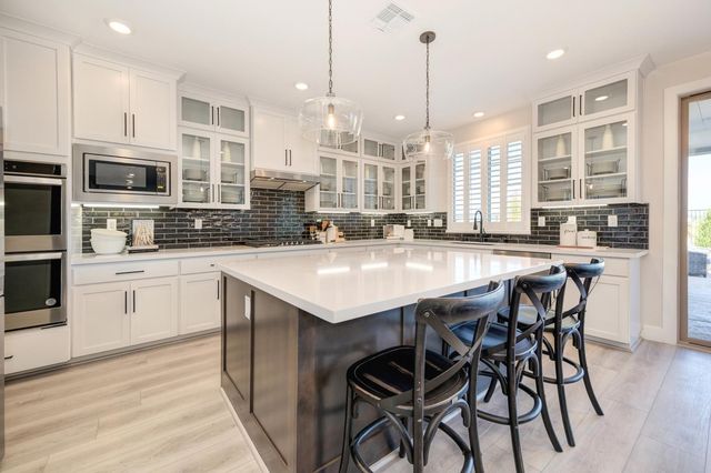 2017 Arbor Ridge Dr, Roseville, CA 95747