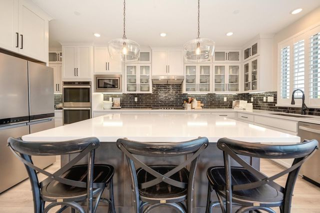 2017 Arbor Ridge Dr, Roseville, CA 95747