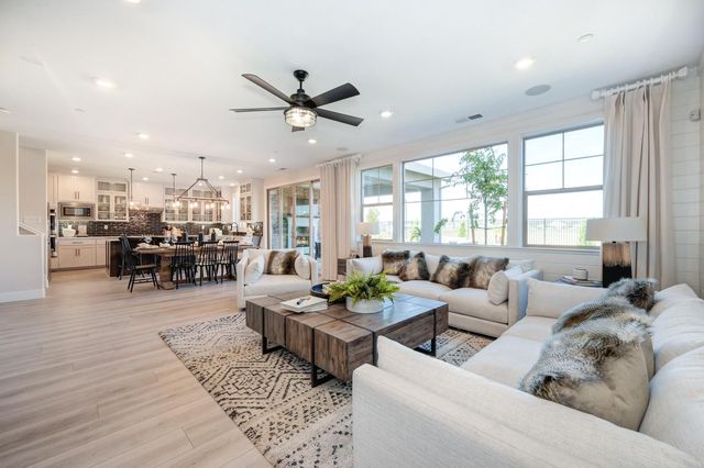 2017 Arbor Ridge Dr, Roseville, CA 95747