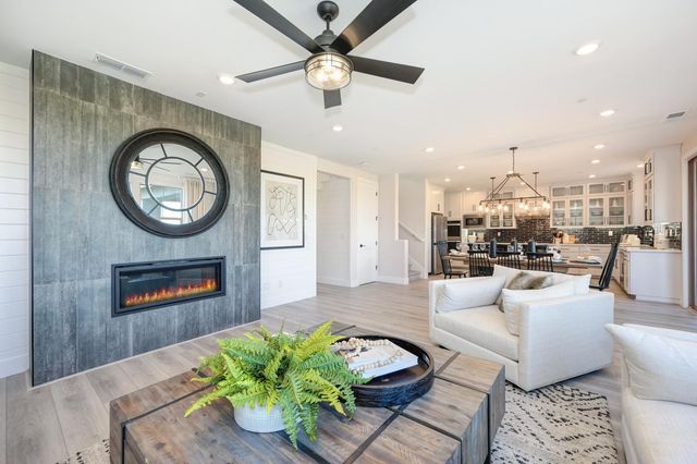 2017 Arbor Ridge Dr, Roseville, CA 95747