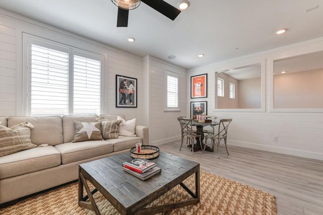 2017 Arbor Ridge Dr, Roseville, CA 95747