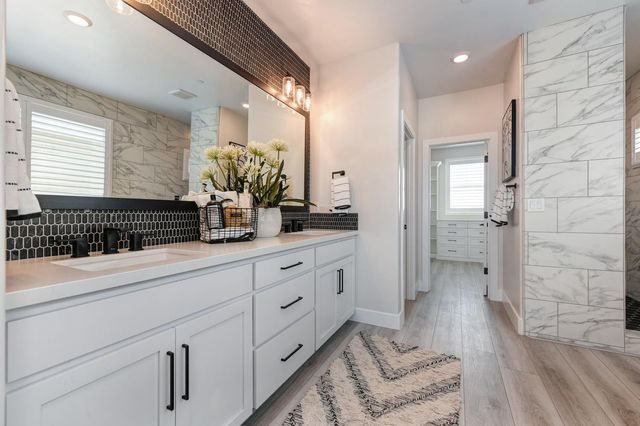 2017 Arbor Ridge Dr, Roseville, CA 95747