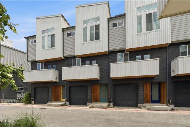 814 N. Bluff DR 93, Austin, TX 78745