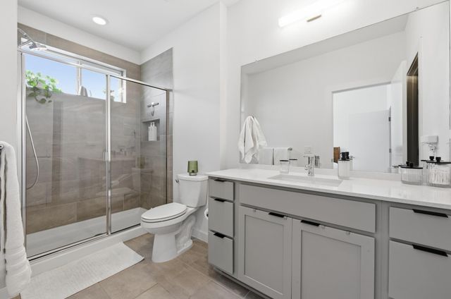 814 N. Bluff DR 93, Austin, TX 78745