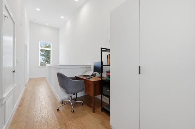 814 N. Bluff DR 93, Austin, TX 78745