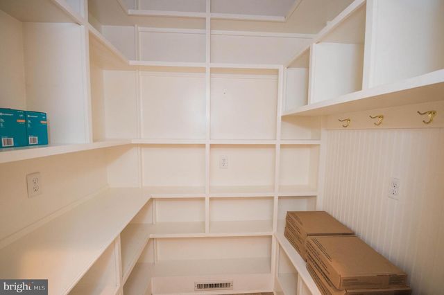 5482 ROYAL MILE BLVD, Salisbury, MD 21801