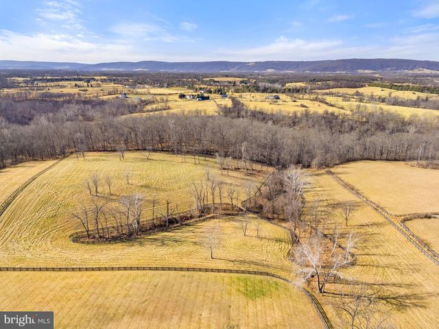 21051 ST LOUIS RD, Middleburg, VA 20117