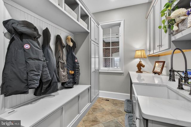 21051 ST LOUIS RD, Middleburg, VA 20117