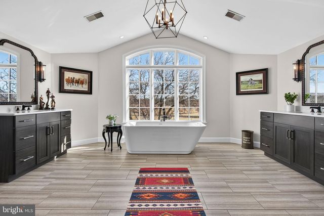 21051 ST LOUIS RD, Middleburg, VA 20117