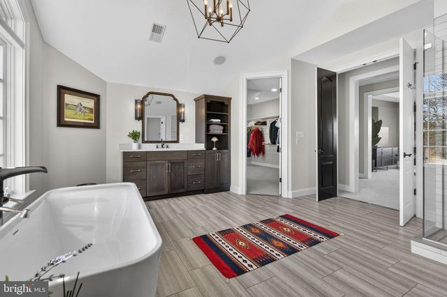 21051 ST LOUIS RD, Middleburg, VA 20117