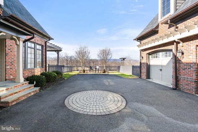 21051 ST LOUIS RD, Middleburg, VA 20117